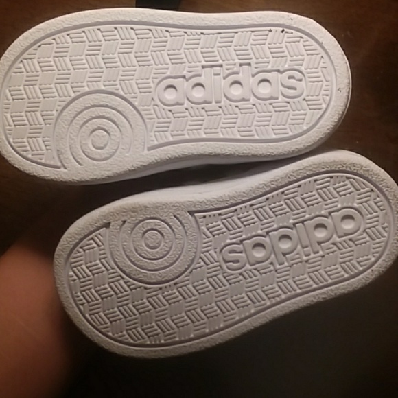 Baby Adidas - Picture 3 of 4